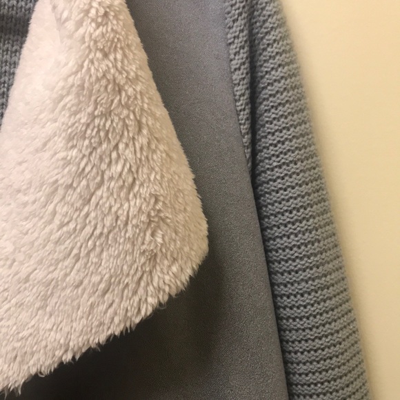 Sweater - Picture 3 of 3